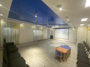 Продам Магазинпослуги на Червоній лінії з окремим входом.  